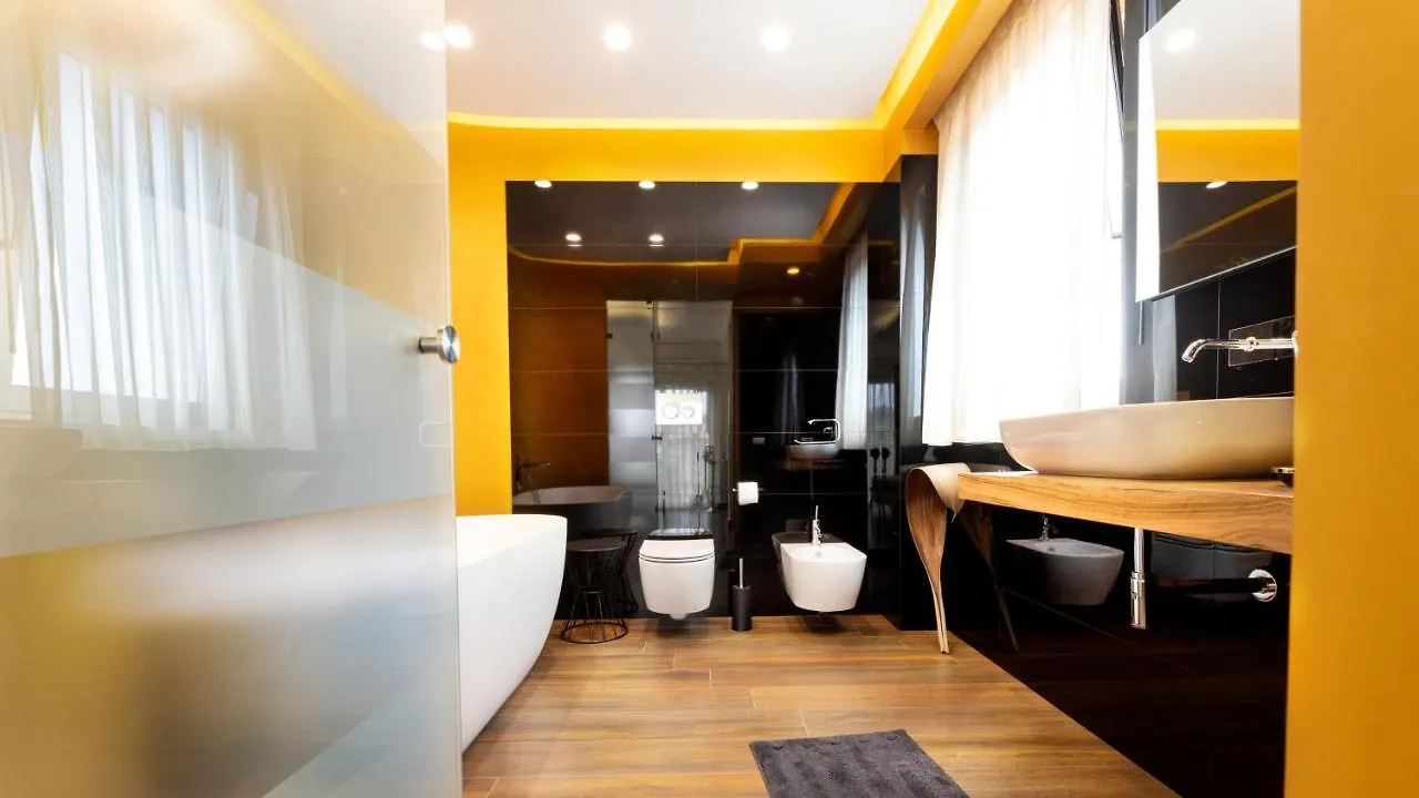 Zaffiro Lavico Rooms Etna Nature Sea Acireale 0*,