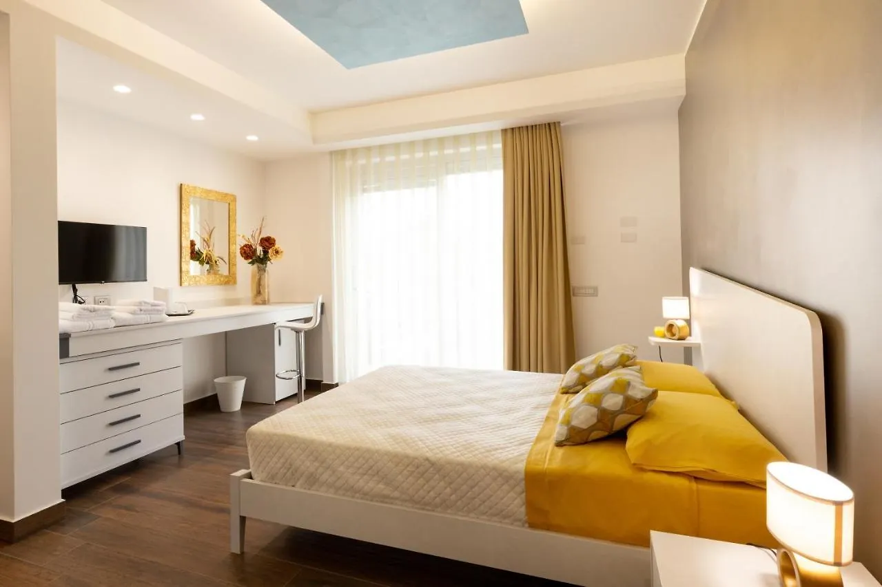 Zaffiro Lavico Rooms Etna Nature Sea Acireale 0*,
