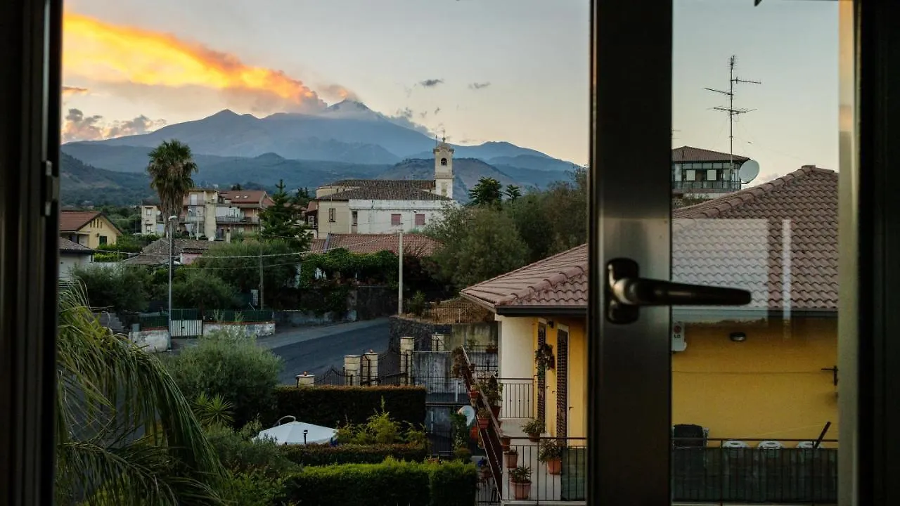 Maison d'hôtes Zaffiro Lavico Rooms Etna Nature Sea Acireale Italie