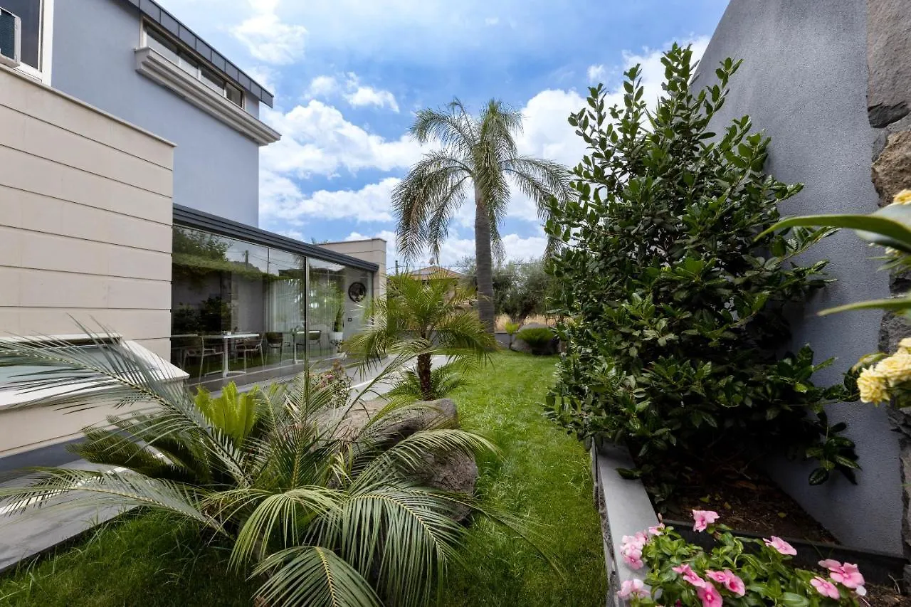 Zaffiro Lavico Rooms Etna Nature Sea Acireale 0*,  Italy