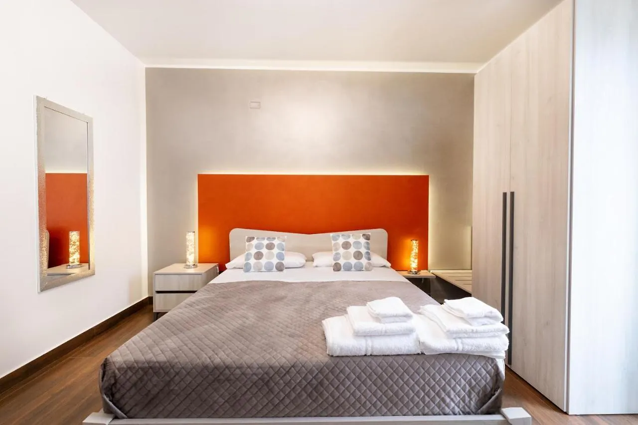 Zaffiro Lavico Rooms Etna Nature Sea Acireale 0*,  Italien